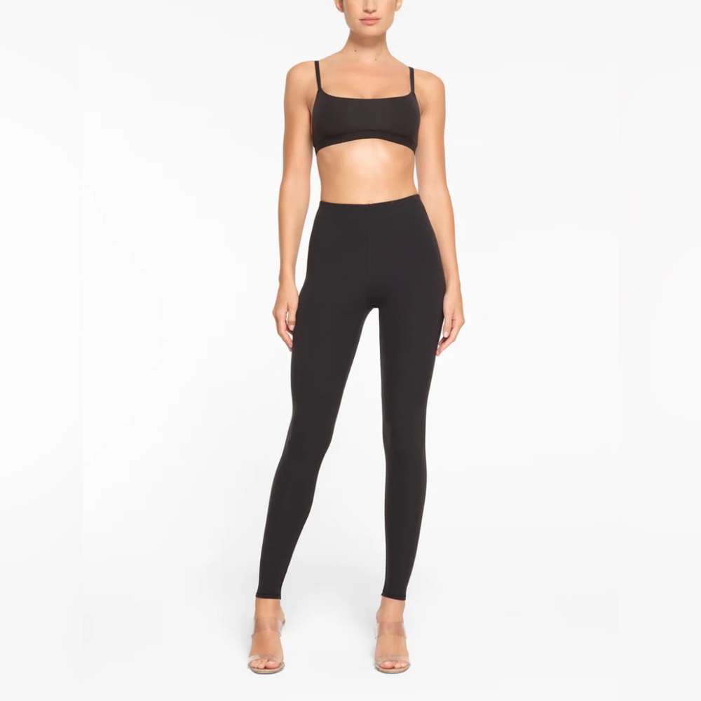 Skims Fit Everybody Leggings